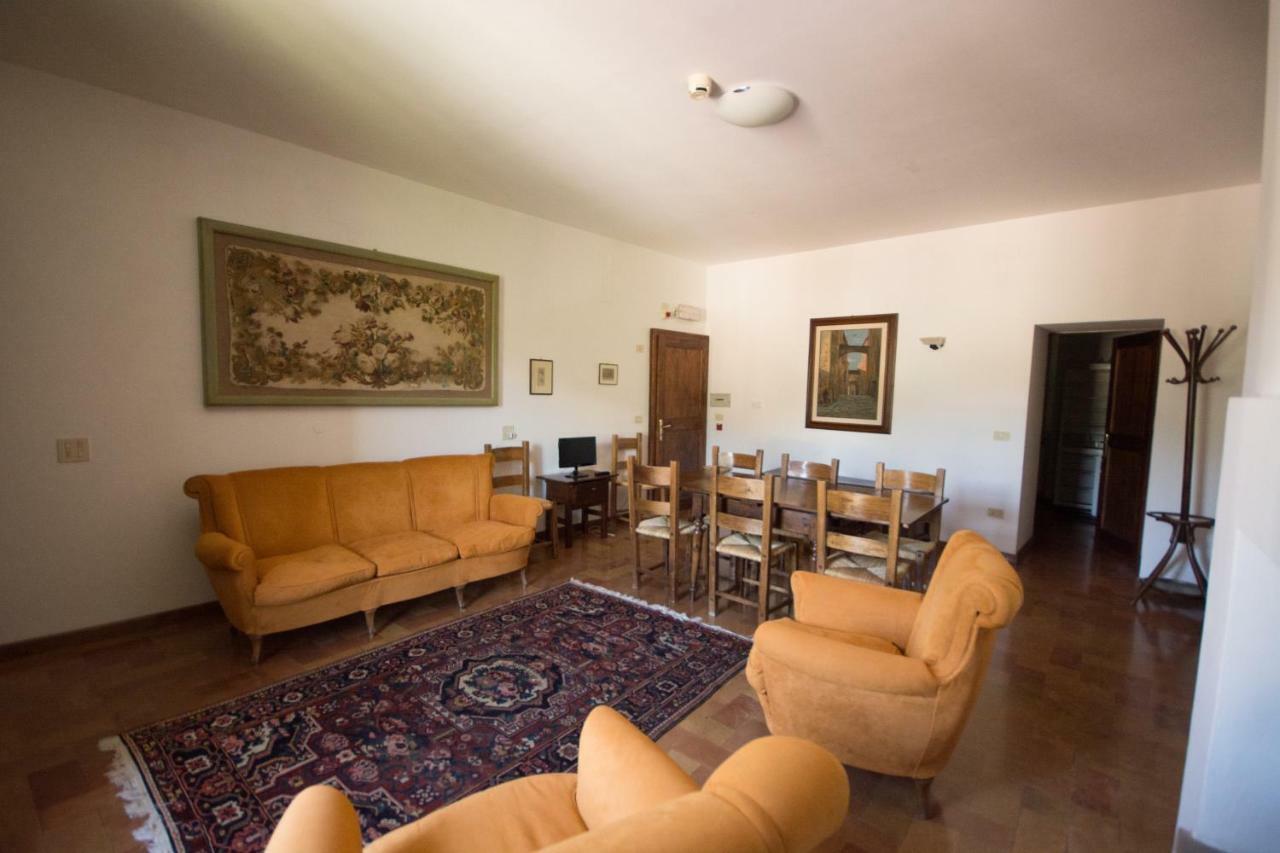 דירות פוליניו Casa Dei Lecci מראה חיצוני תמונה